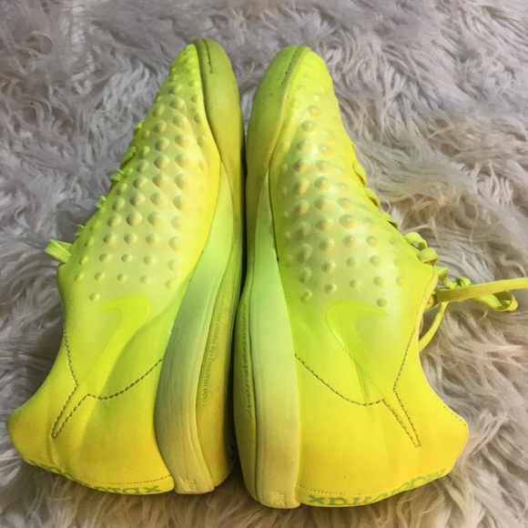 Nike Macistax Yellow Sneakers - Picture 11 of 13